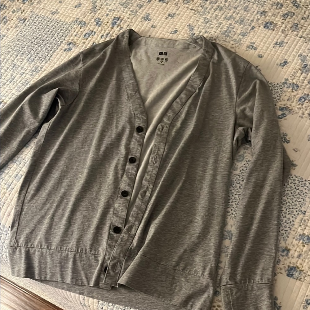 Uniqlo gray airism UV cut gray unisex cardigan size S